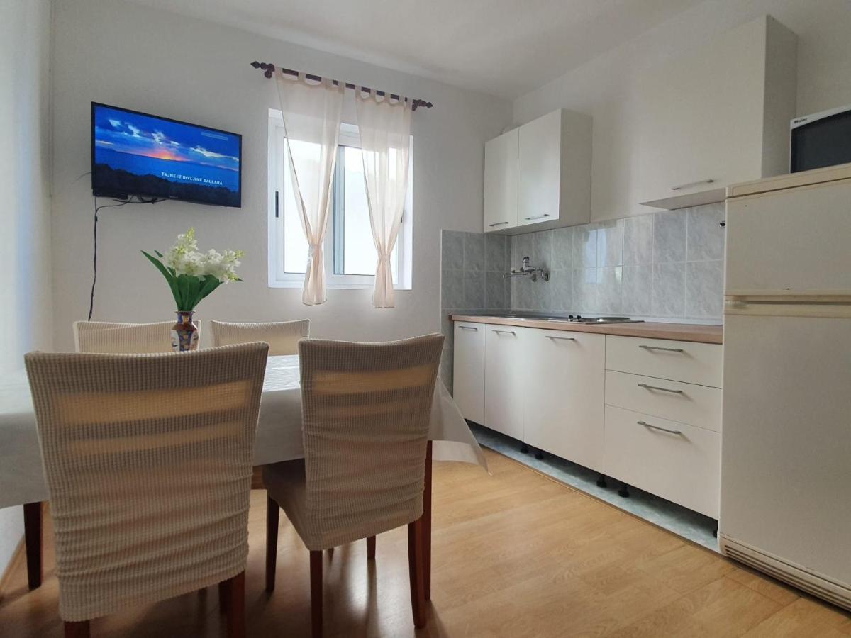 Apartment Igrane 10033A Buitenkant foto